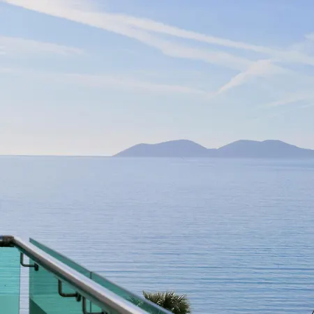 Ovis Luxury Seaside * Vlorë