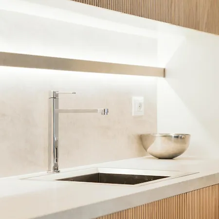 Ovis Luxury Seaside Apartment *