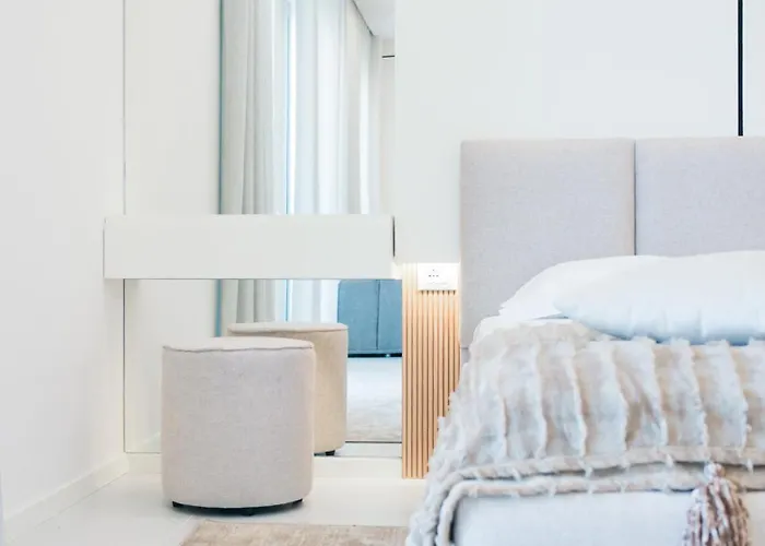 Ovis Luxury Seaside Apartament *