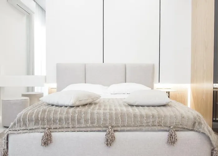 Ovis Luxury Seaside Apartament *